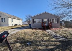 Foreclosure Listing in VELMA AVE SOUTH ROXANA, IL 62087