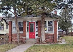 Foreclosure Listing in 15TH ST ROCKFORD, IL 61104