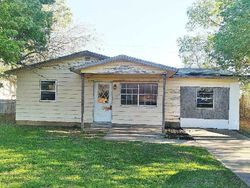 Foreclosure Listing in SW WASHINGTON AVE LAWTON, OK 73505