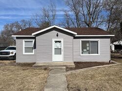  E North St, Goodland IN