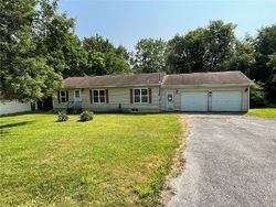 Foreclosure Listing in PLEASANT VALLEY RD LYONS, NY 14489