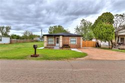 Foreclosure Listing in E SPRINGER AVE GUTHRIE, OK 73044