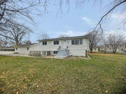 Foreclosure in  N SEMINARY AVE Woodstock, IL 60098