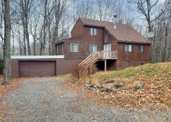  Summit Dr, Greentown PA