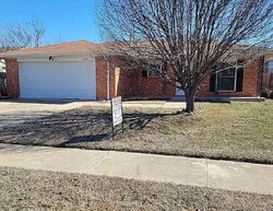 Foreclosure Listing in NW CEDRIC CIR LAWTON, OK 73505