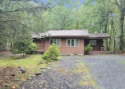  Lariat Ct, Hawley PA