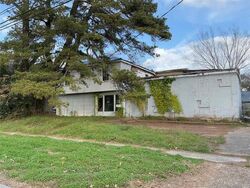  S Acadian Twy, Baton Rouge LA