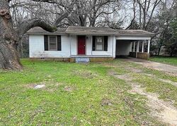  Bowers St, Lindale TX