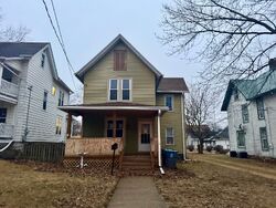  S Peoria Ave, Dixon IL