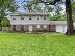  S Woodloch St, Conroe TX