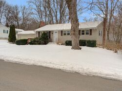  Aloha Dr, Enfield CT
