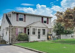 Foreclosure in  BUNTING LN Aston, PA 19014