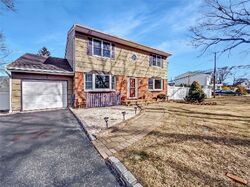 Foreclosure in  CHARTER LN Smithtown, NY 11787