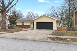  S Cardinal Dr, Olathe KS