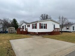  Chestnut Ln, Dryden MI