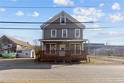  Davisville Rd, North Kingstown RI