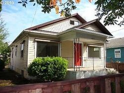 Foreclosure in  SE DIVISION ST Portland, OR 97206