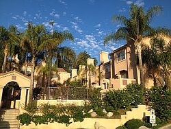 Foreclosure Listing in FREEDOM DR UNIT B CALABASAS, CA 91302