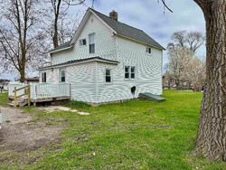  W 4th St, Pinconning MI
