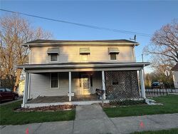  Buena Vista St, Paris IL