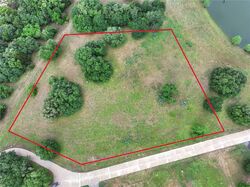  Red Stag Ln, Columbus TX