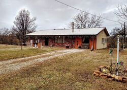  Ne 100th Rd, Clinton MO