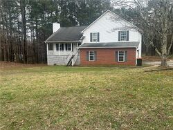  Amber Hills Dr, Monroe GA