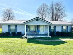  Mount Aire Rd, Russellville OH