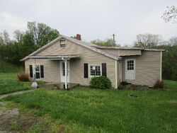 Foreclosure Listing in OWENTON RD STAMPING GROUND, KY 40379