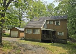  Brownstone Dr, Milford PA