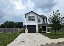  Smokey Cv, Seguin TX