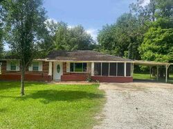  Highway 937, Saint Amant LA