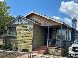 Foreclosure in  84th Ave Oakland, CA 94621