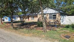  Lawson Ln, Pilot Point TX