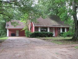 Foreclosure in  Scenic Dr Shreveport, LA 71119