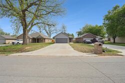  Grove St, Perry OK