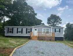 Foreclosure Listing in Crescent Hill Dr PICKENS, SC 29671