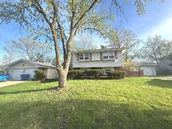 Foreclosure in  Huntington Rd Glen Ellyn, IL 60137