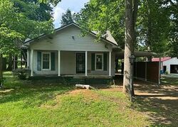  Cheatham St, Bruceton TN