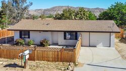  Taos Trl, Yucca Valley CA