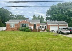 Foreclosure in  Elizabeth Lake Rd Waterford, MI 48327