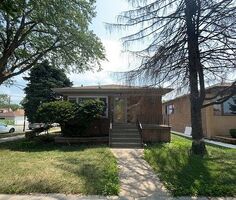 Foreclosure in  S Ewing Ave Chicago, IL 60617