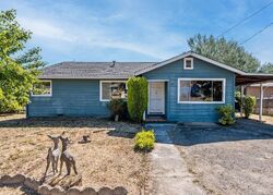  N Main Street, Willits CA
