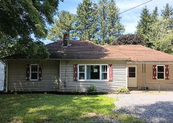  Sisler St, Kingwood WV