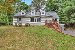 Foreclosure in  Woodbury Road Huntington, NY 11743