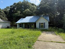 Foreclosure in  Pinecrest Rd Crestview, FL 32539
