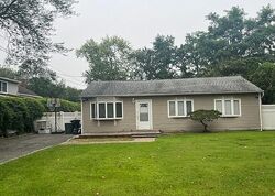 Foreclosure in  Lincoln Drive Oakdale, NY 11769