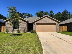  Castle Rock Dr, Cleveland TX