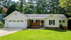  Hillandale Dr, Stockbridge GA