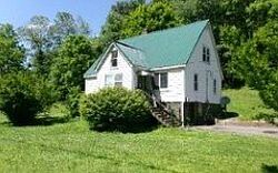  Coal River Rd, Glen Daniel WV